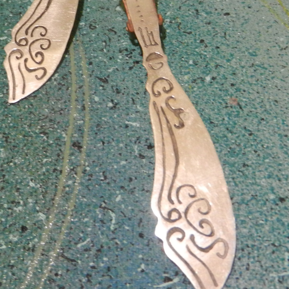 VTG Contempo pewter clip earrings silver pewter tone knife utensil pirate flair - Picture 2 of 10